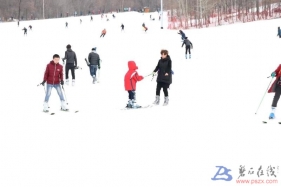 蓮花山滑雪場